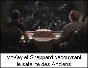 McKay et Sheppard découvrant le satellite des Anciens